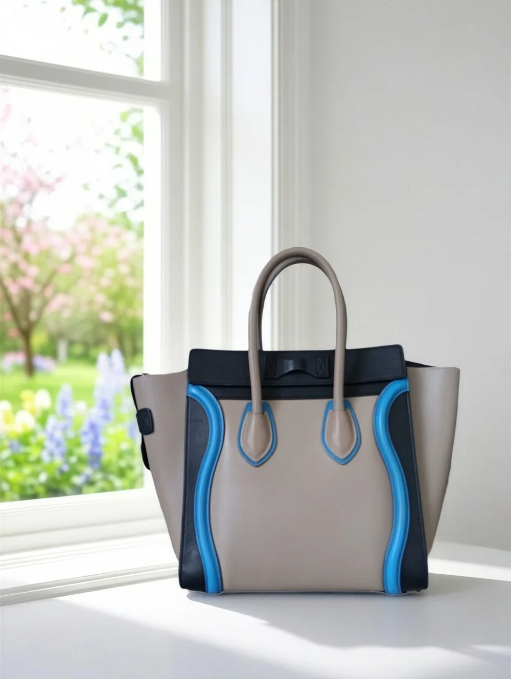 Celine Micro Luggage Tote Tricolor Leather Beige Blue Black Italy ✨ EUC - Picture 6 of 15